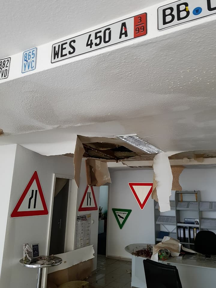 Wasserschaden Fahrschule Giesa